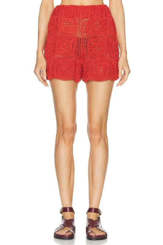 Modern Casual Clothing Auri Shorts In Red