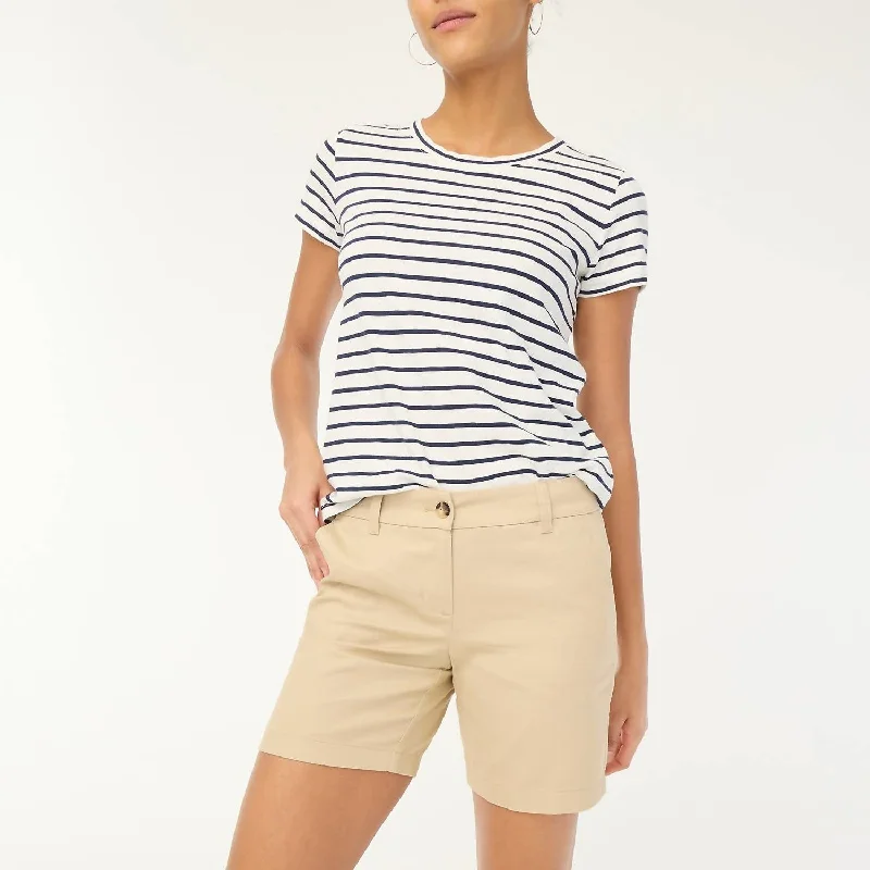 Feminine Elegance 7" Classic Chino Short In Light Khaki