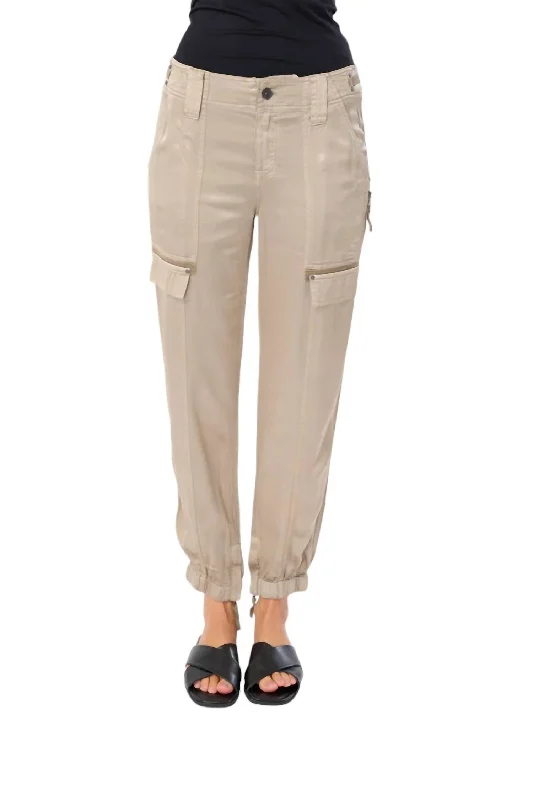 Chic & Cozy Apparel Axel Jogger In Khaki