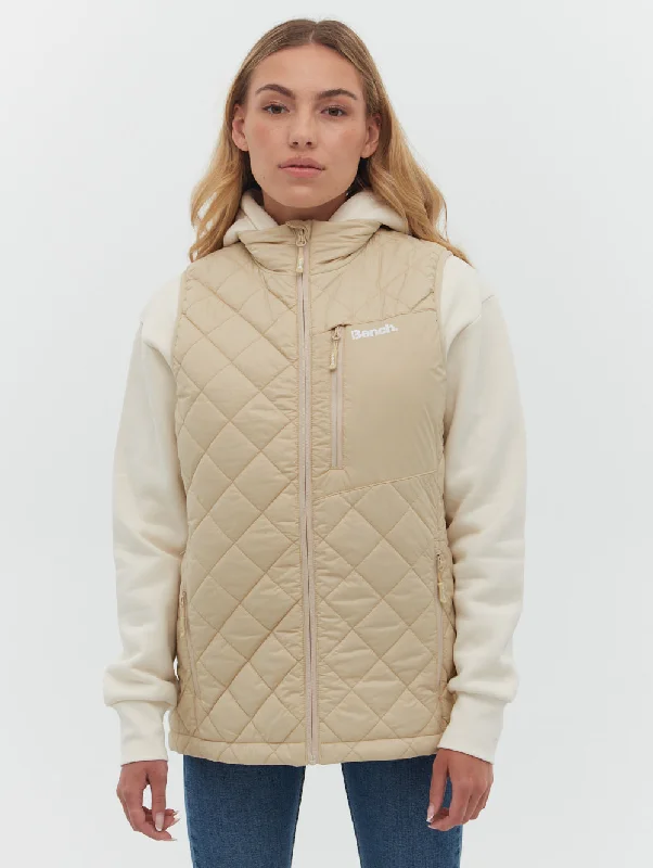 Fashion Forward Outfits Women's Trek Quilted Vest