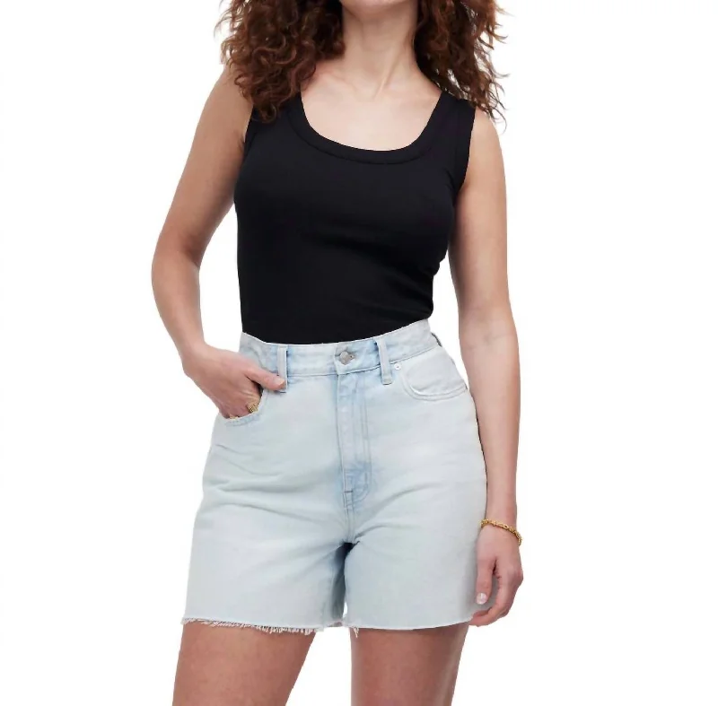 Mid - Week Surprise The Curvy '90S Mid-Length Jean Short In Pearlman Wash