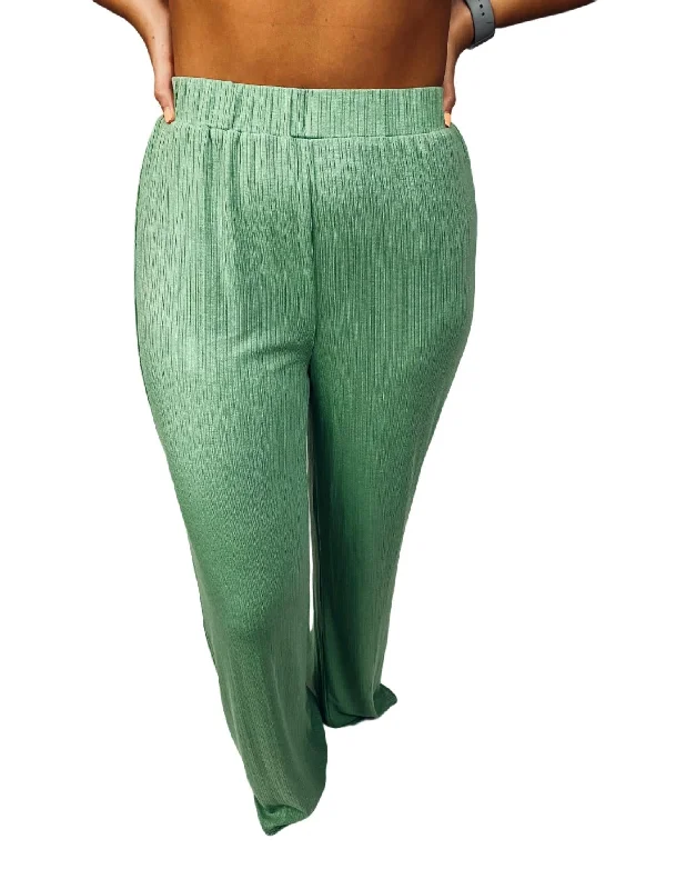 Evening Looks Light On Your Feet Pant In Sage Green