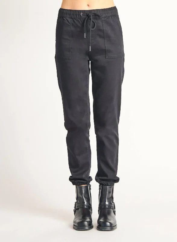 Fashion Forward Jogger Pants In Jet Black