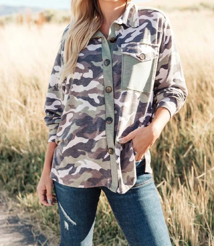 Day-To-Night Styles Cabin Hideaway Shacket In Camo