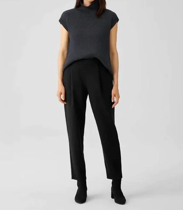 Versatile Wardrobe Essentials Taper Ankle Pant In Black