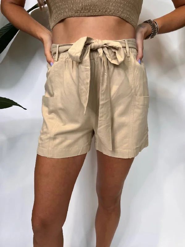 Sporty Streetwear Cargo Shorts In Sand