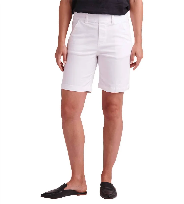 Relaxed Style Maddie 8 Inch Mid Rise Pull-On Twill Short In White