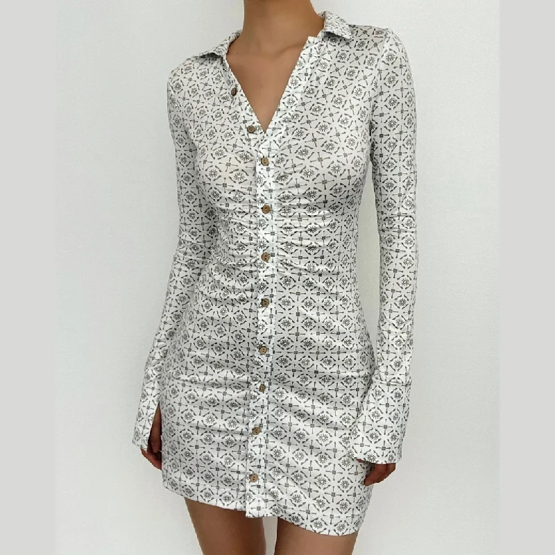 Budget Saver BerryBetty - Turnover collar print button long sleeve mini dress