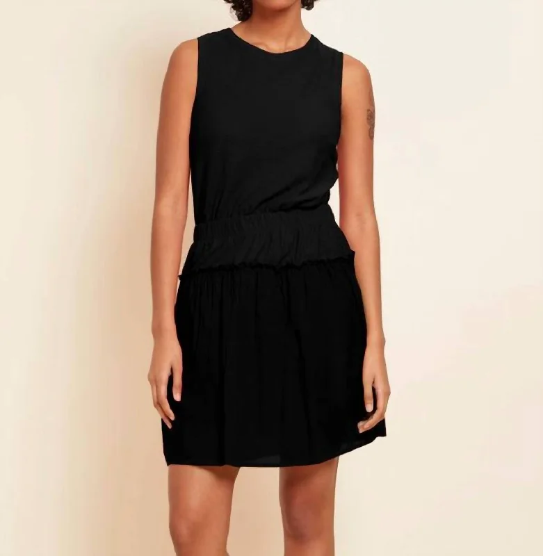 Seasonal Fashion Lexi Dress In Black